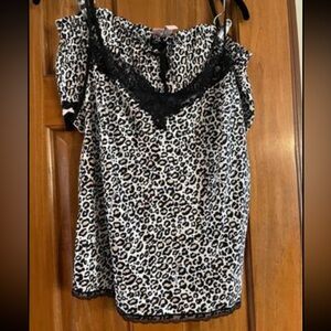 NWT VS Leopard Set